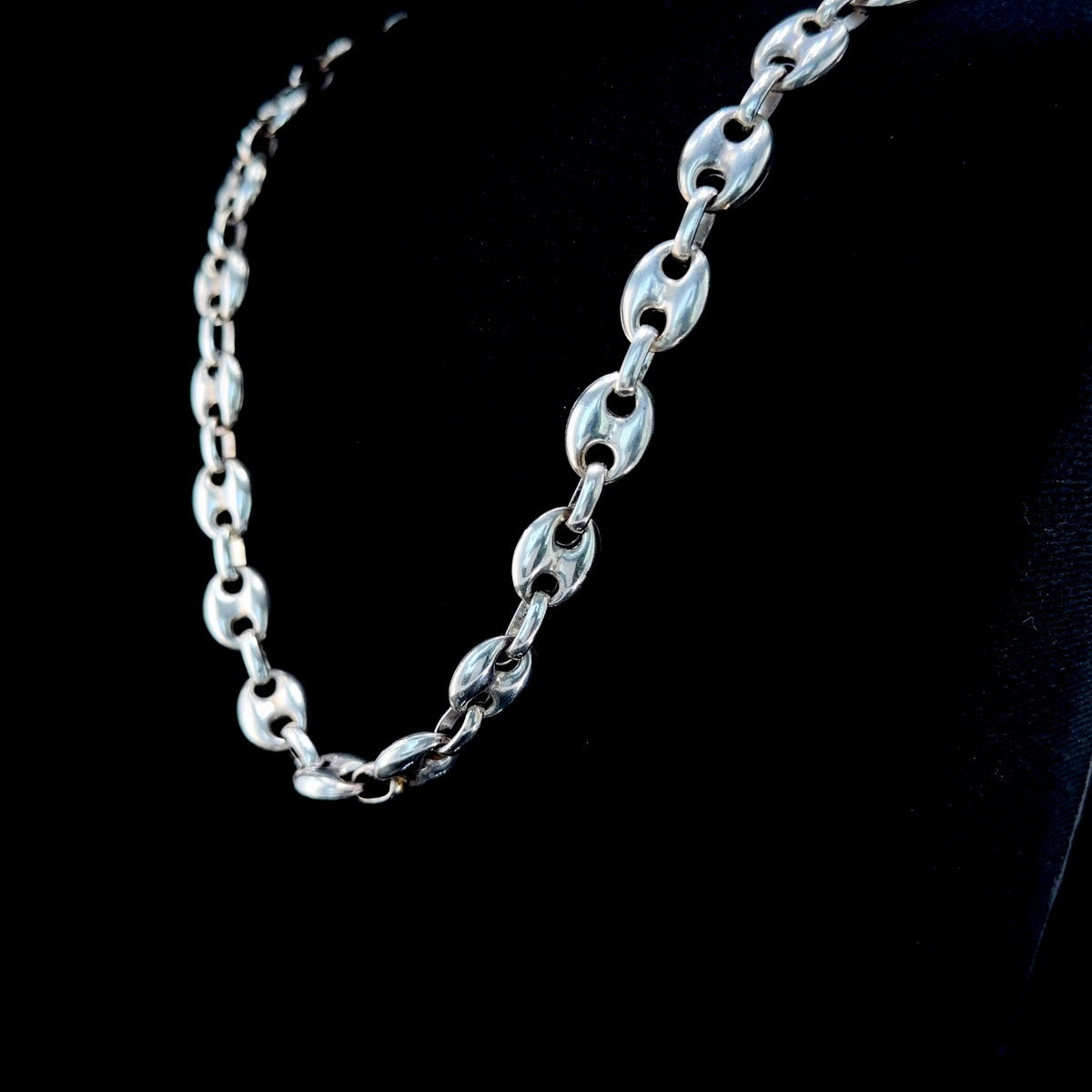 A Heavy Silver Necklace Incorporating Mariner Links & A Substantial Lobster Clasp 19.5 Inches Long