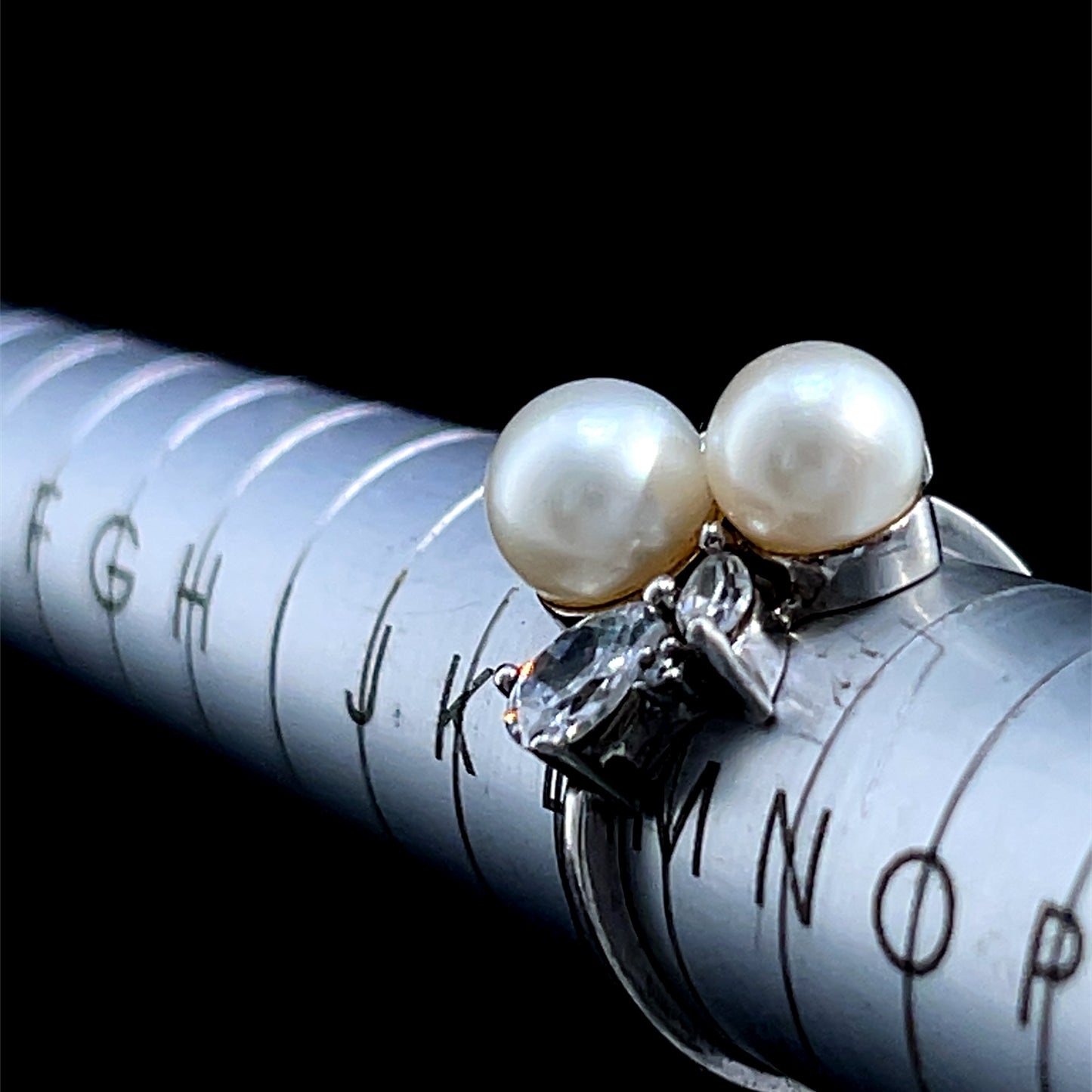 Silver Pearl & Cubic Zirconia Ring