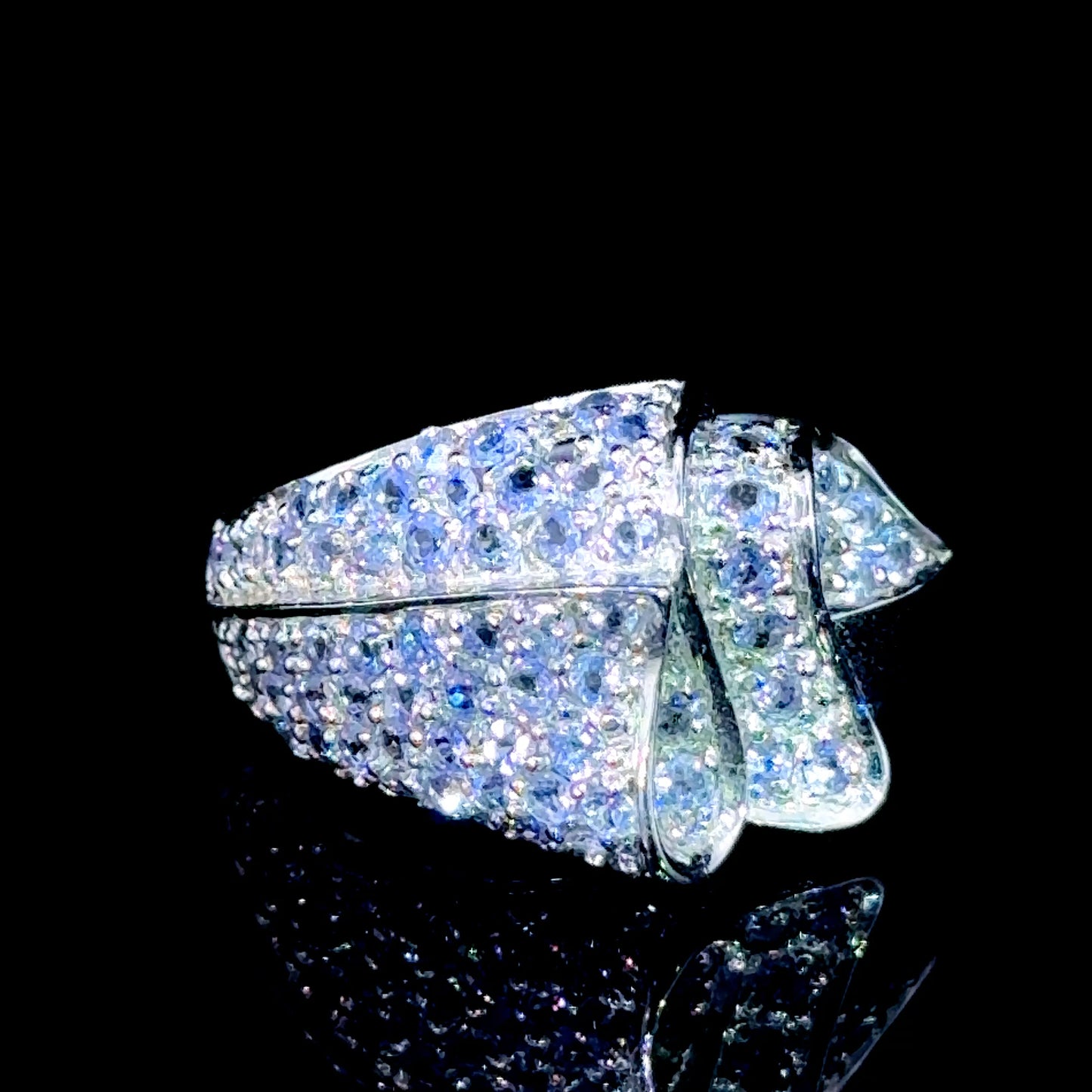 Modernist 9K White Gold Tanzanite   Band