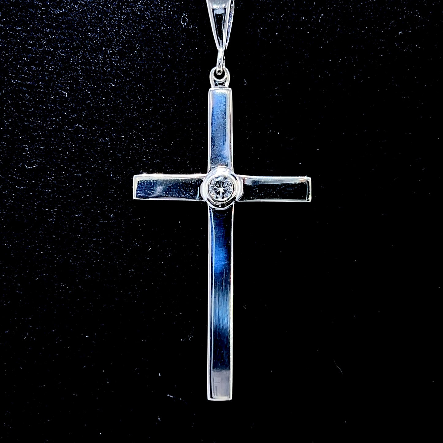 9K White Gold & Diamond Large Cross APPX 0.25 CTS