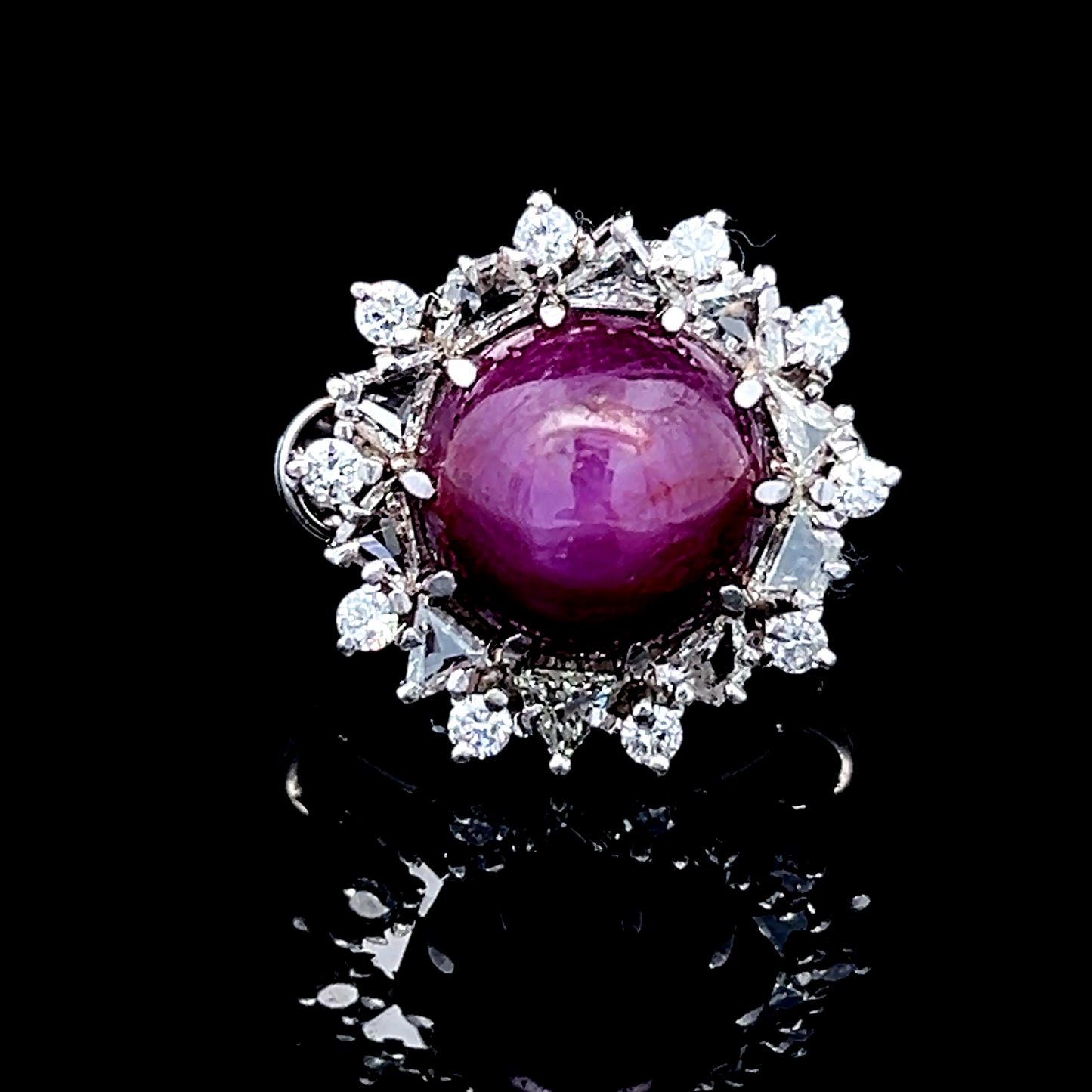 18K White Gold Star Ruby & Diamond Ring