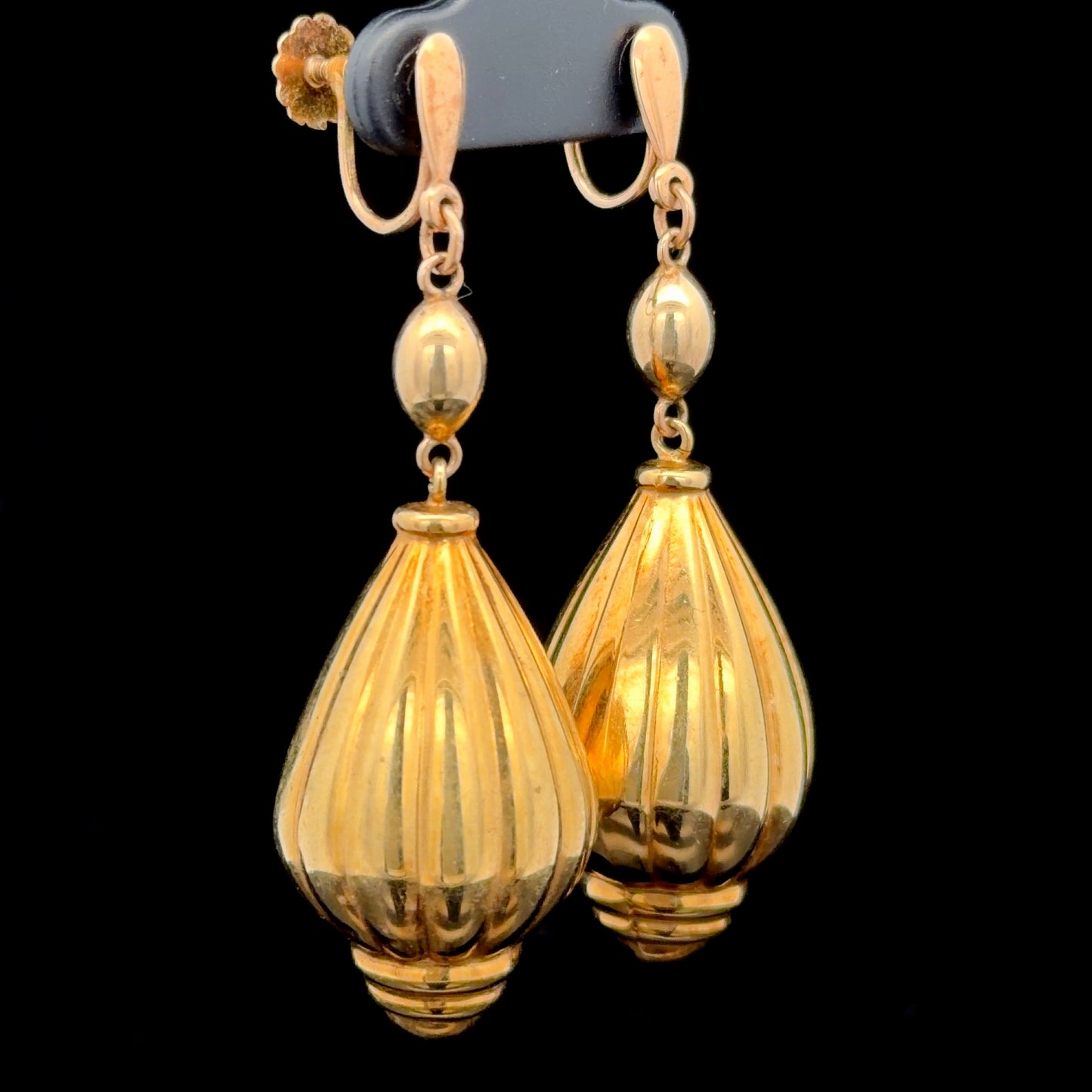 9k Yellow Gold Articulated Yellow Gold Shell Gadroon Drop Earrings
