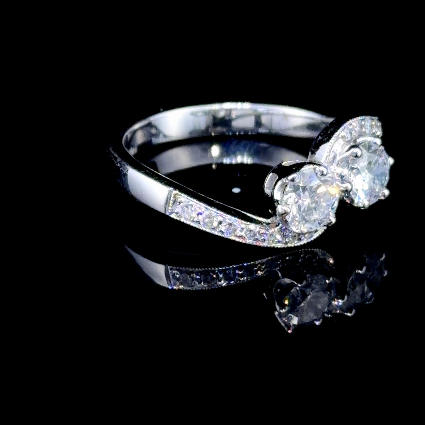 18k White Gold Moi Et Toi Diamond Ring Appx 0.95 Cts Total
