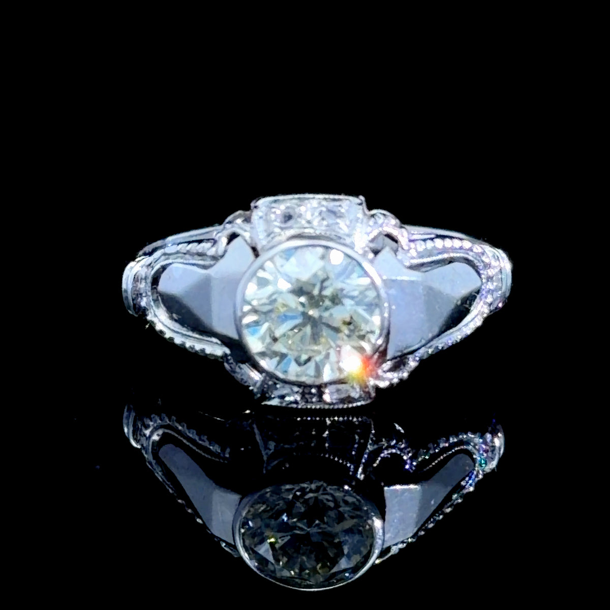 A Lovely Deco Platinum Diamond Solitaire In a Highly Polished Diamond Mount Appx 1.0 Ct Centre Stone Si2 J-K
