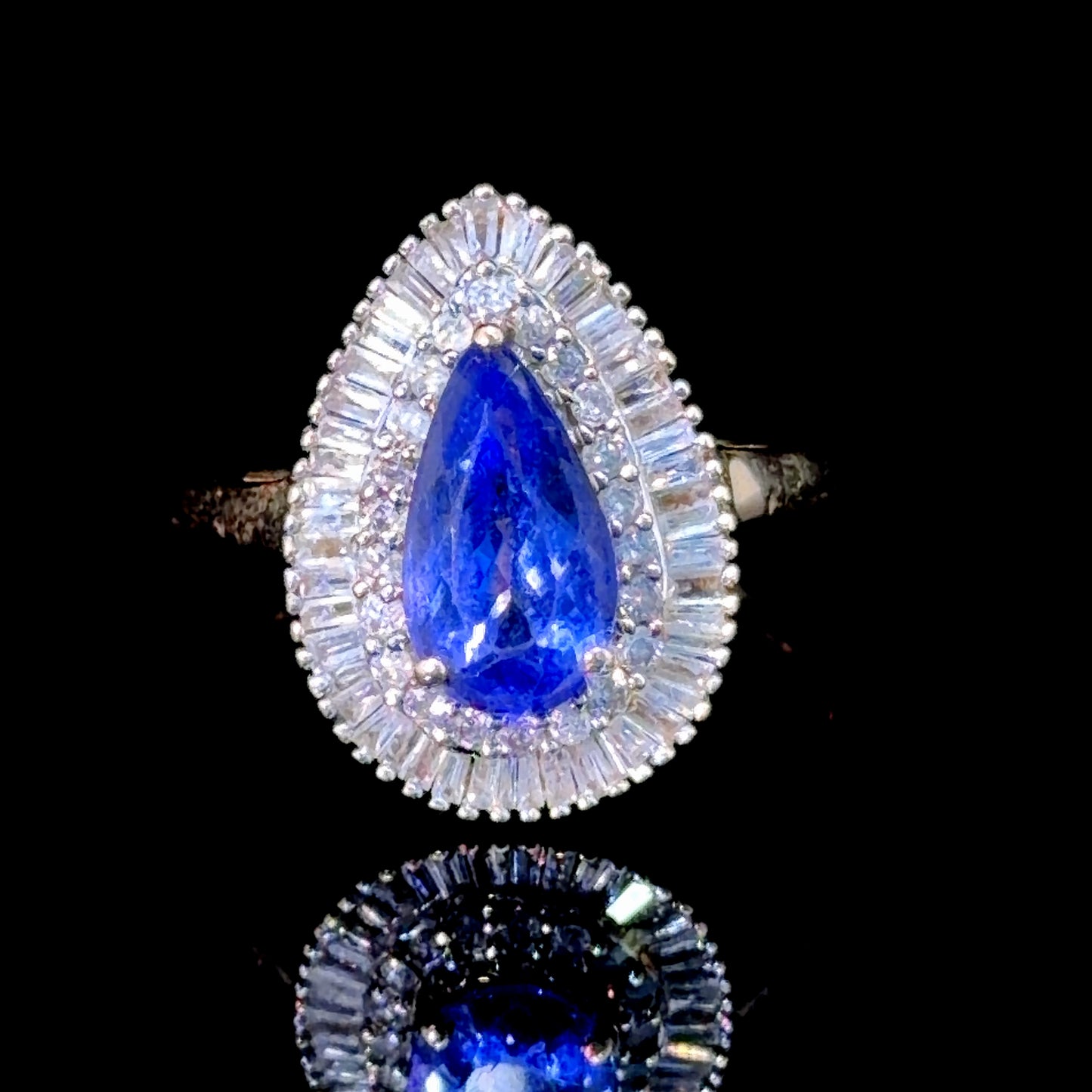 Stunning 14k Yellow Gold Baguette & Round Cut Diamond & Tanzanite Pear Halo Ring Appx D:1.0 Cts T:2.5 Cts