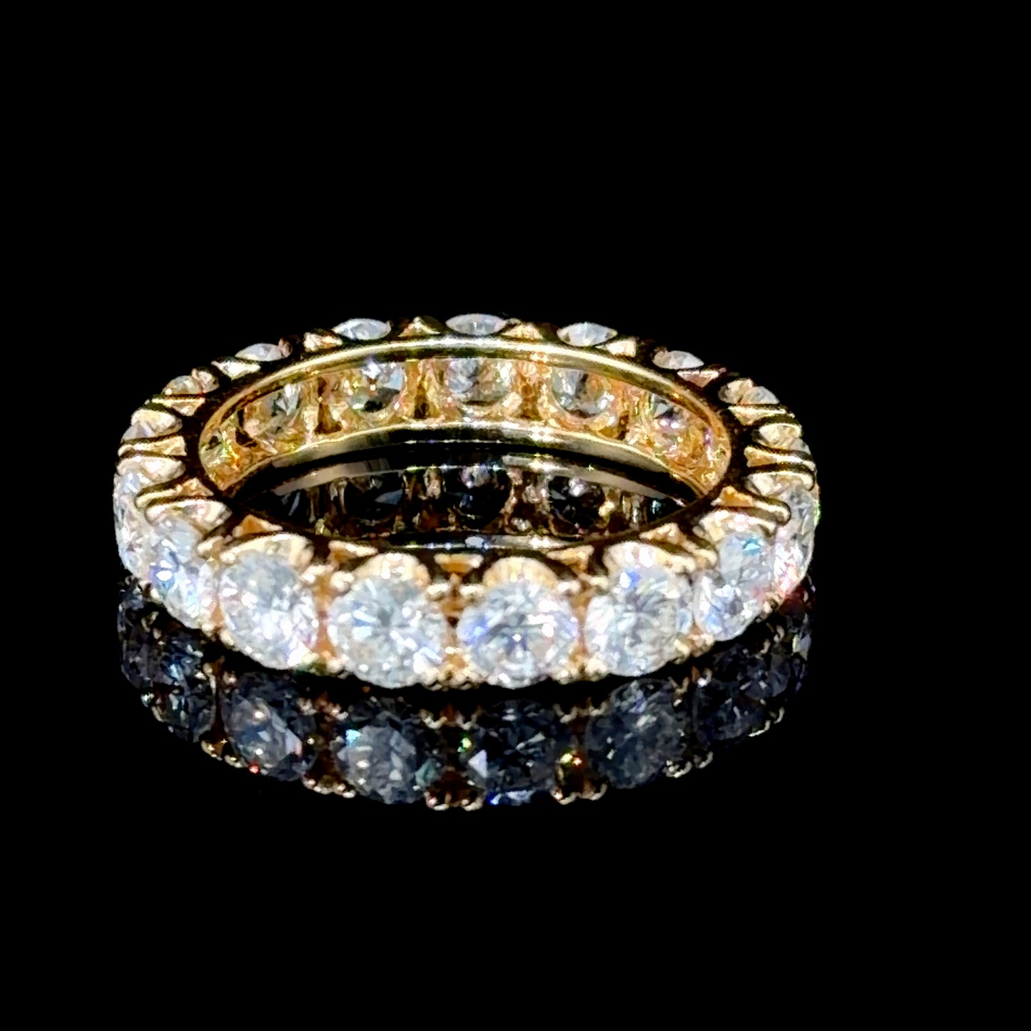 Fantastic 18k Yellow Gold Diamond Full Eternity Ring 4 Cts VVS Clarity E Colour