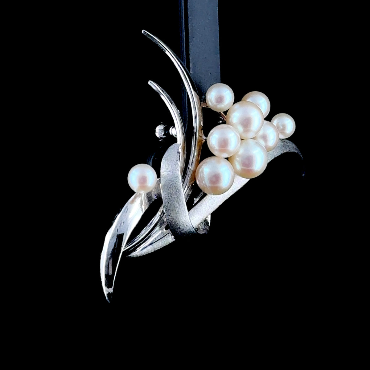 Beautiful Pearl & Silver Bouquet Brooch