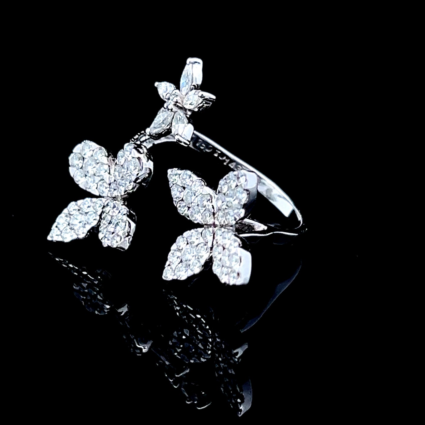 18K White Gold Modern 3 Flower Diamond Ring