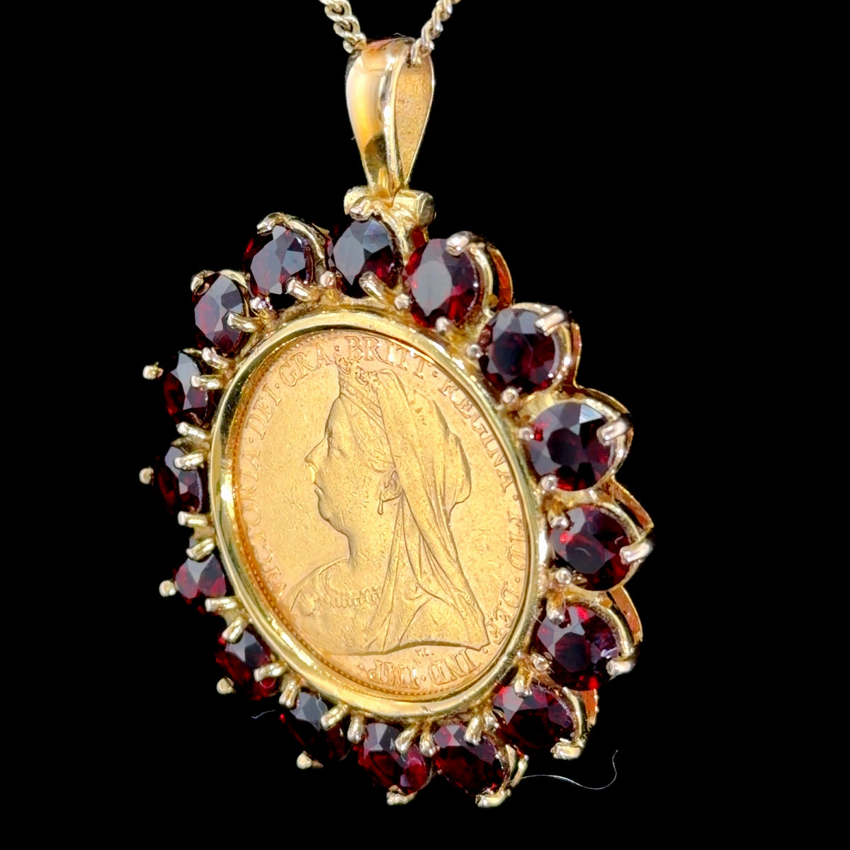 A Lovely Large Vintage 9k Yellow Gold & Garnet (0.8ct) Pendant Having A Melbourne Minted Victoria 22Ct Sovereign (Having General Circulation Marks).