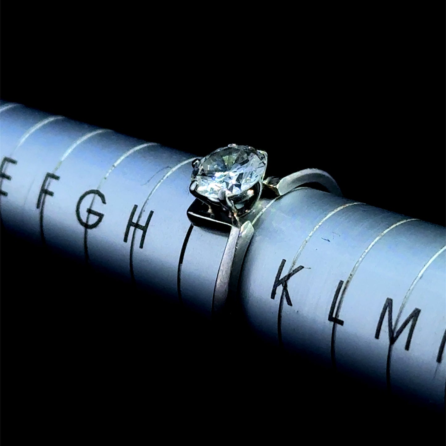 Platinum Modernist Diamond Solitaire Ring APPX 1.05 CTS VSI G