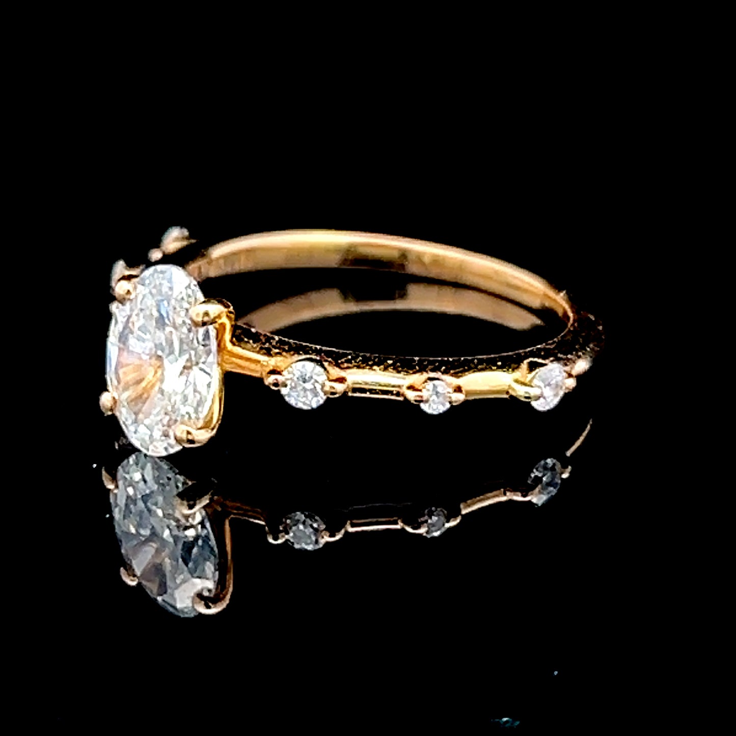 18K Yellow Gold Diamond Solitaire with Small Diamonds To Shoulders GIA CERTIFIED VVS2 0.72 CTS
