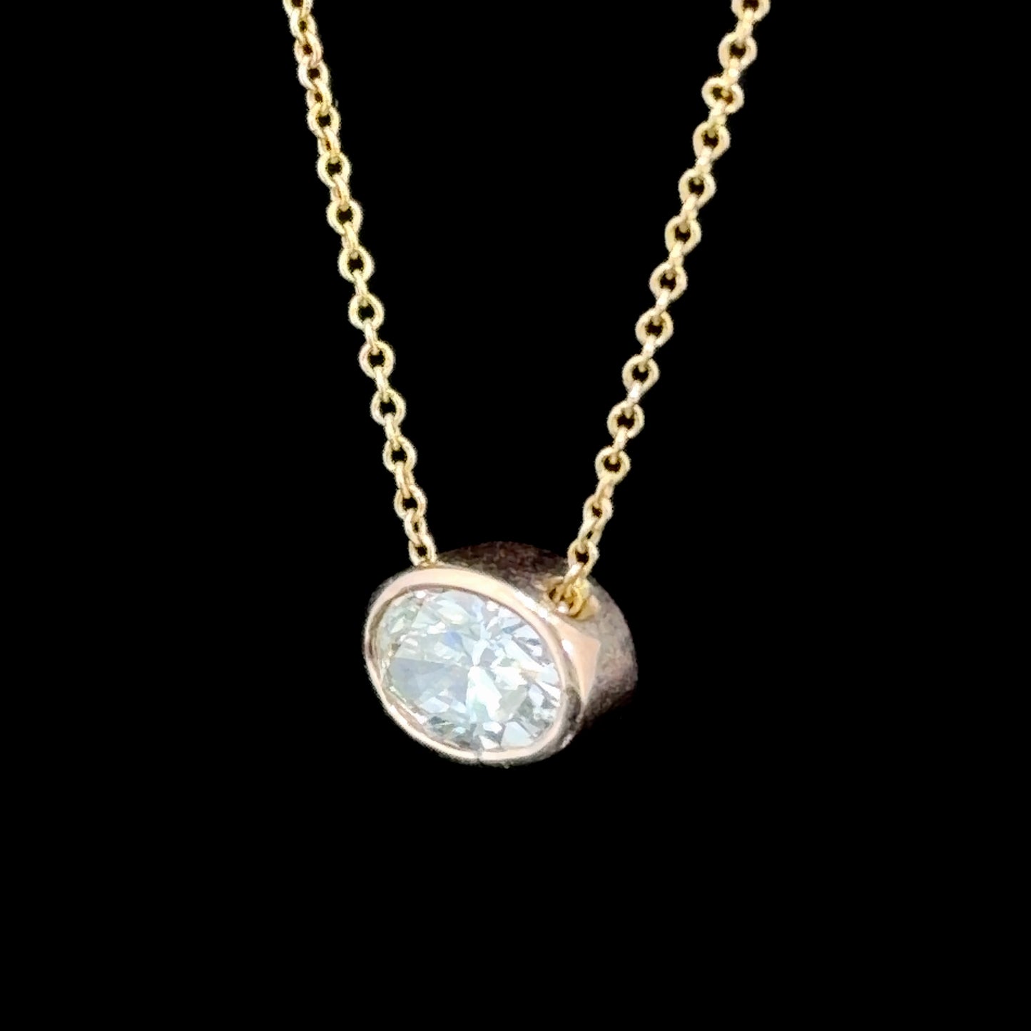 Fabulous 18k Yellow Gold Bezel Set East West 1.2 Ct Oval Diamond Suspended On A 16” Tiffany Chain RRP £10000