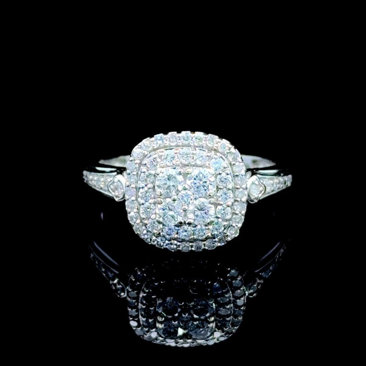 9K White Gold Diamond Cluster Ring