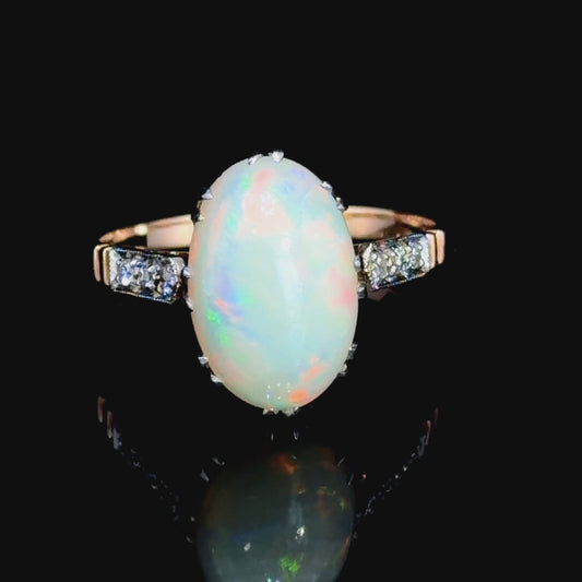 Stunning 15k Opal & Diamond Vintage Ring