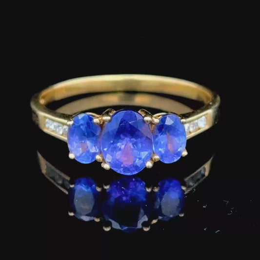 18K Yellow Gold Tanzanite & Diamond Ring
