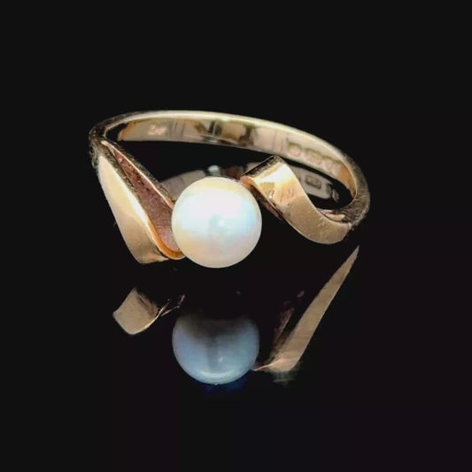 9K Gold Round Pearl solitair Ring Size J Can Be Sized