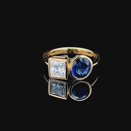 18K Yellow Gold 2 Stone Diamond & Sapphire Ring APPX D: 1.04 CTS  S: 1.16 CTS