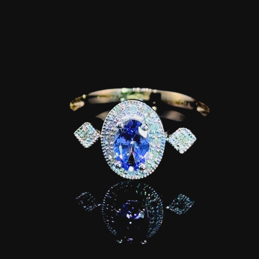 9K Yellow Gold Tanzanite & Diamond Ring APPX T: 0.50 CTS