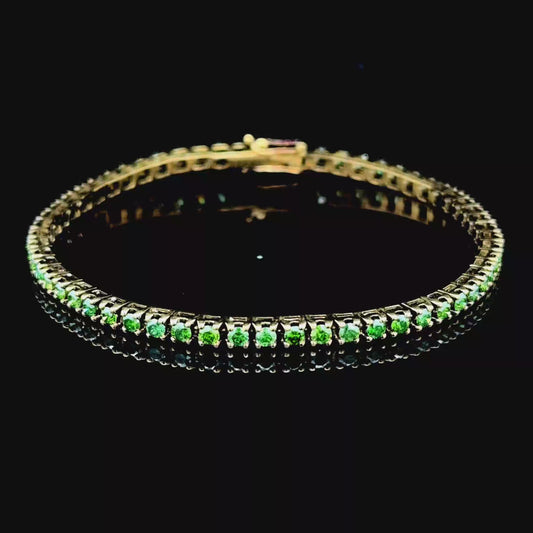 18K Yellow Gold Green Diamond Bracelet APPX 3 CTS