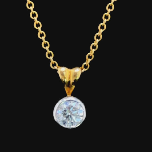 A Stunning 18k Bezel Set 0.6Ct Diamond Solitaire Pendant & Chain 18” Long