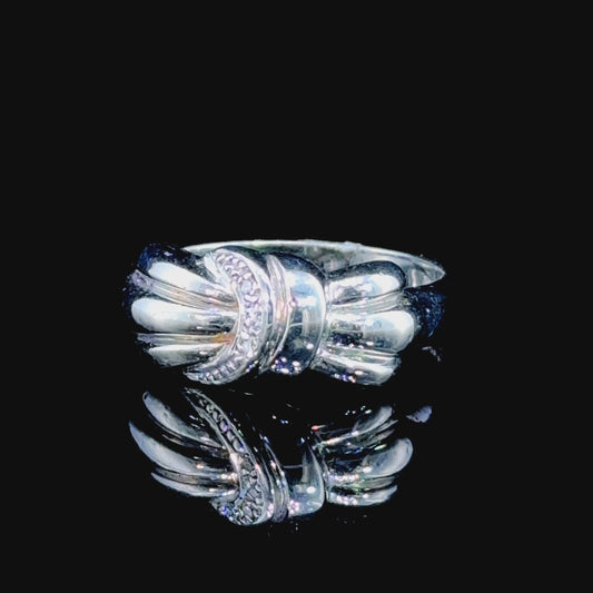 9K White Gold Diamond Bow Ring