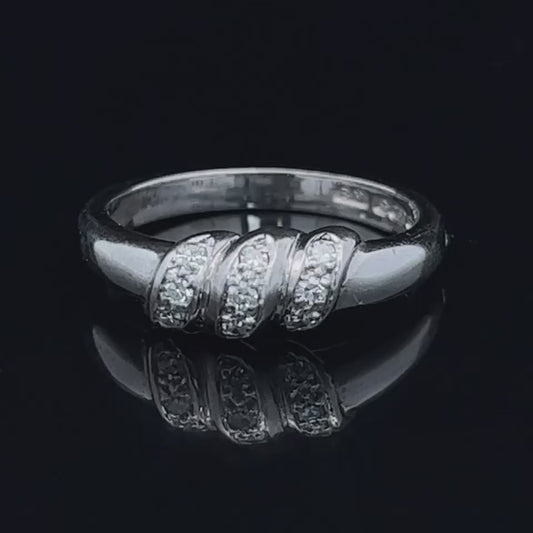 18K White Gold Diamond Ring