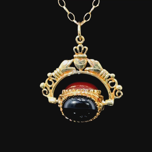 9K Yellow Gold Claddagh Onyx & Cornelian Swivel Necklet