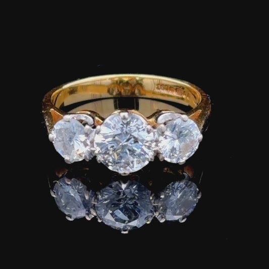 Stunning 18K Yellow Gold Diamond 3 Stone Trilogy Ring Appx 2 Cts Total