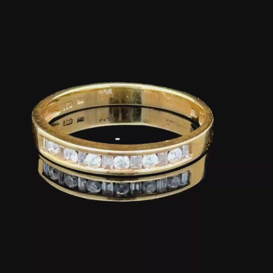 18K Yellow Gold Diamond Band
