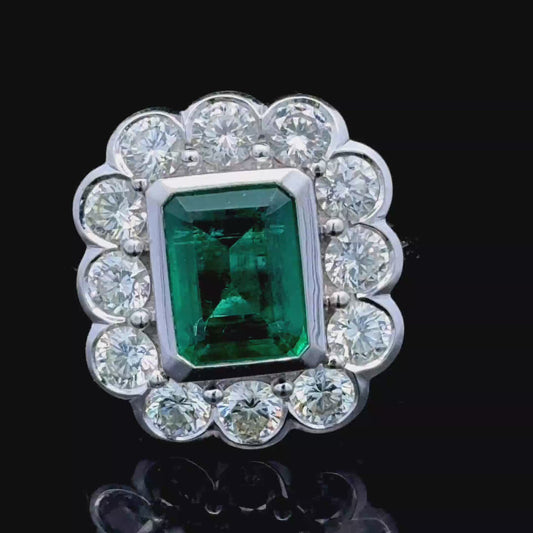 18K White Gold Emerald & Diamond Cluster Ring APPX D:2.0 CTS , E:2.8 CTS